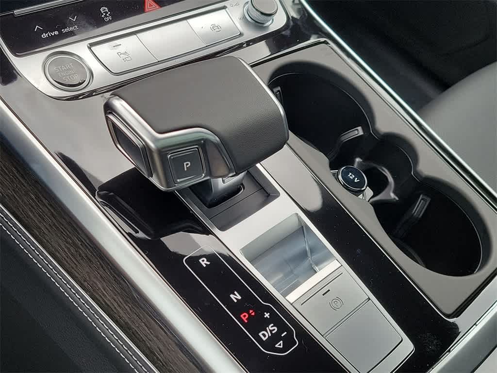 Thumbnail: 2026 Audi Q8 - 17