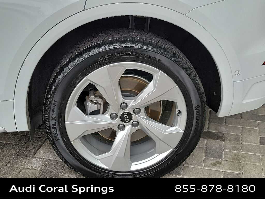 Thumbnail: 2023 Audi Q5 - 16