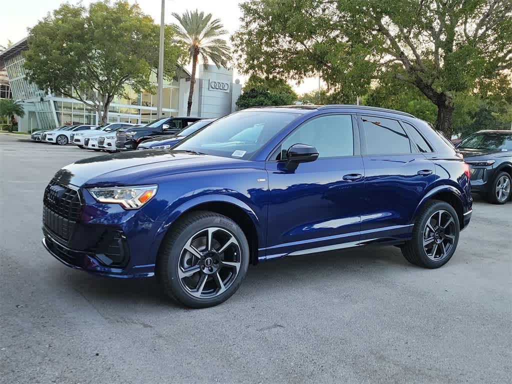 Thumbnail: 2025 Audi Q3 - 4