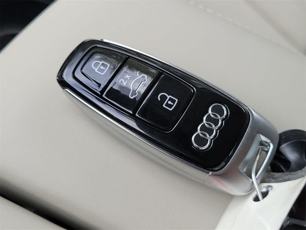 Thumbnail: 2025 Audi A8 - 28