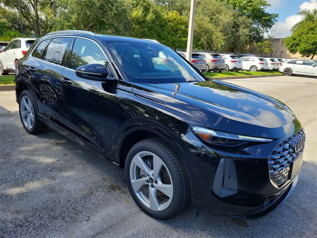 Thumbnail: 2025 Audi Q5 - 6