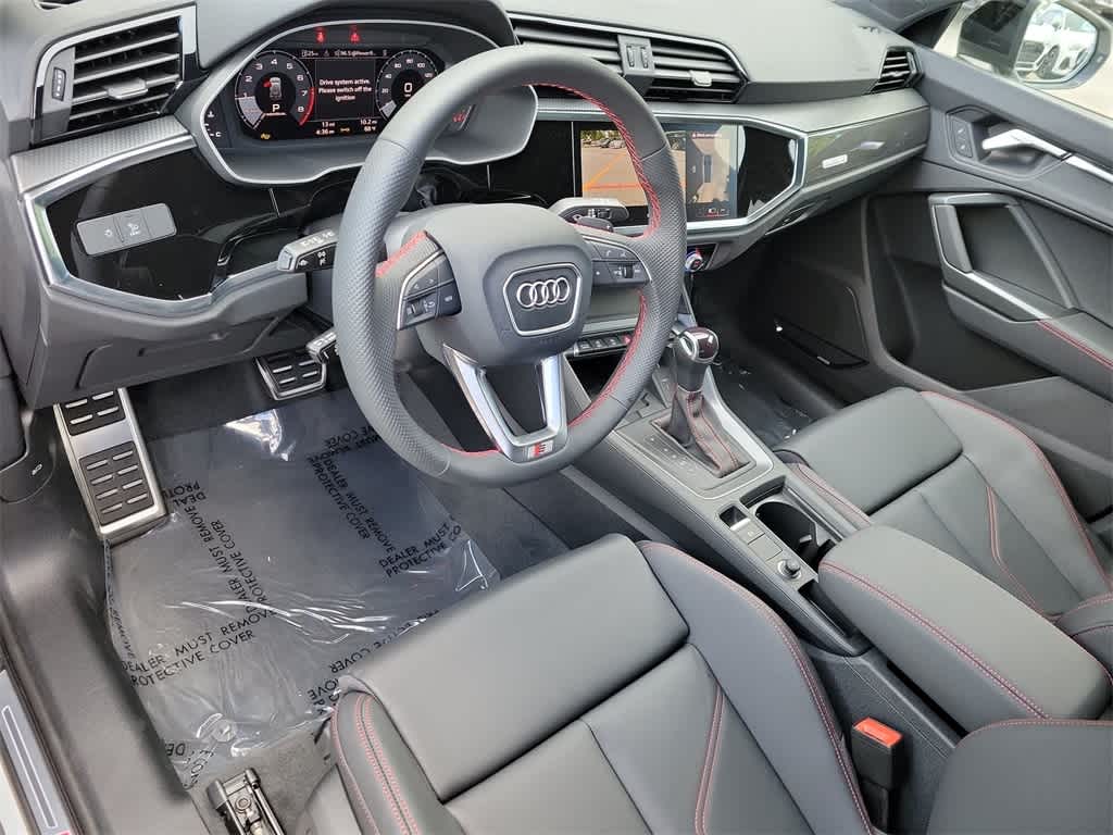 Thumbnail: 2025 Audi Q3 - 10