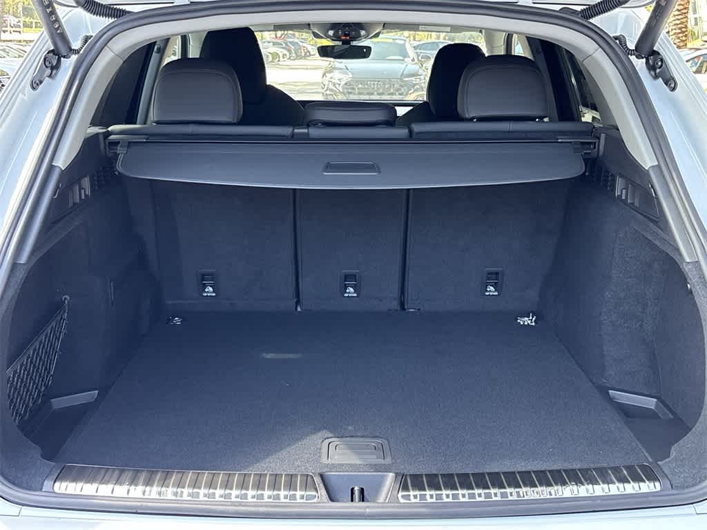 Thumbnail: 2025 Audi Q5 - 33