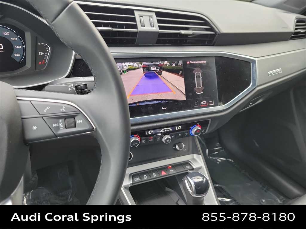 Thumbnail: 2025 Audi Q3 - 24