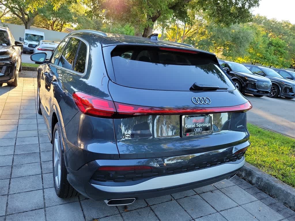 Thumbnail: 2025 Audi Q5 - 4