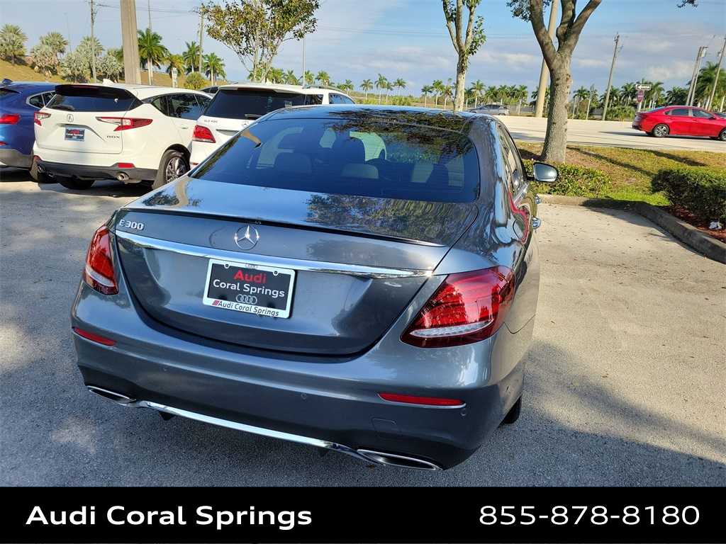 Thumbnail: 2019 Mercedes-Benz E-Class - 8