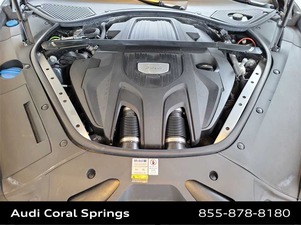 Thumbnail: 2021 Porsche Panamera - 9