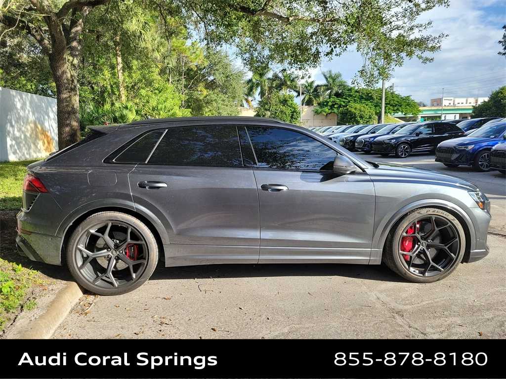 Thumbnail: 2025 Audi RS Q8 - 23