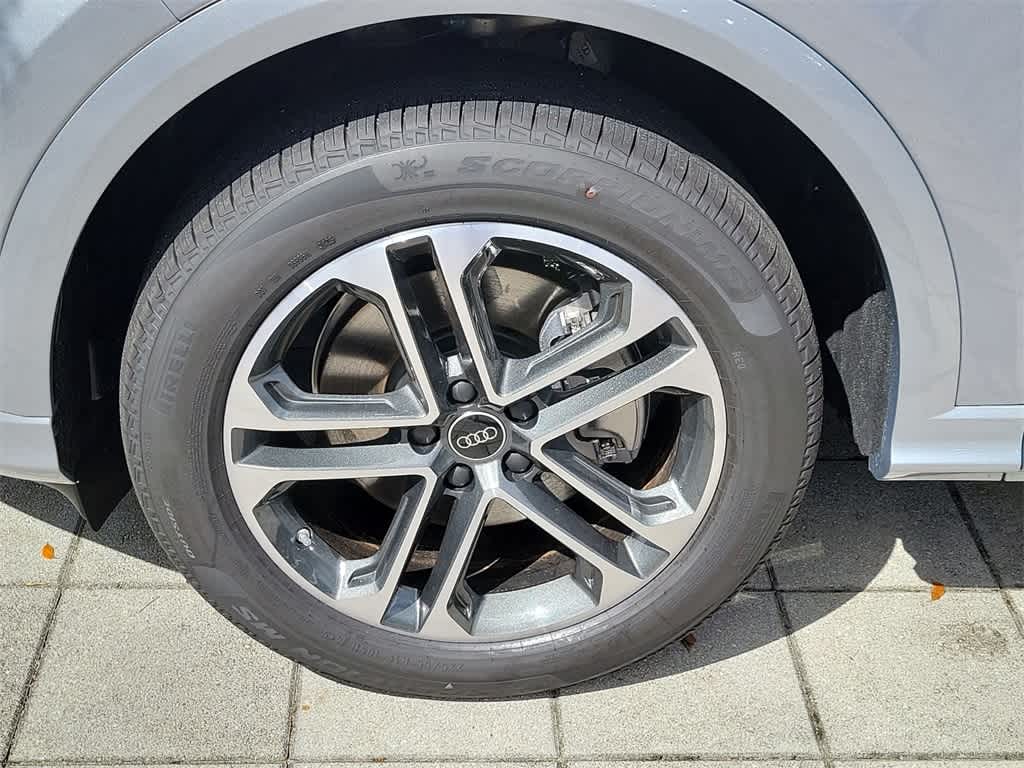 Thumbnail: 2025 Audi Q5 - 8