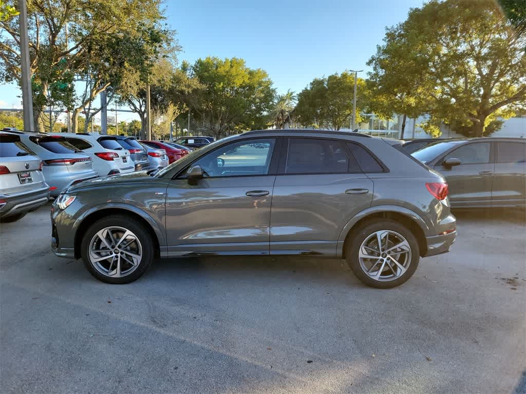 Thumbnail: 2025 Audi Q3 - 5