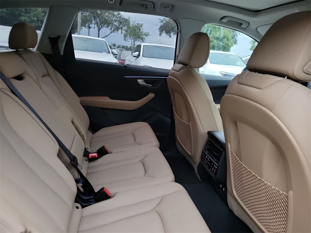 Thumbnail: 2026 Audi Q7 - 21