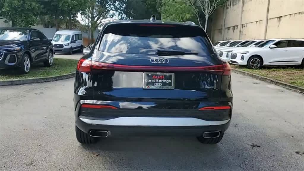 Thumbnail: 2025 Audi Q5 - 7