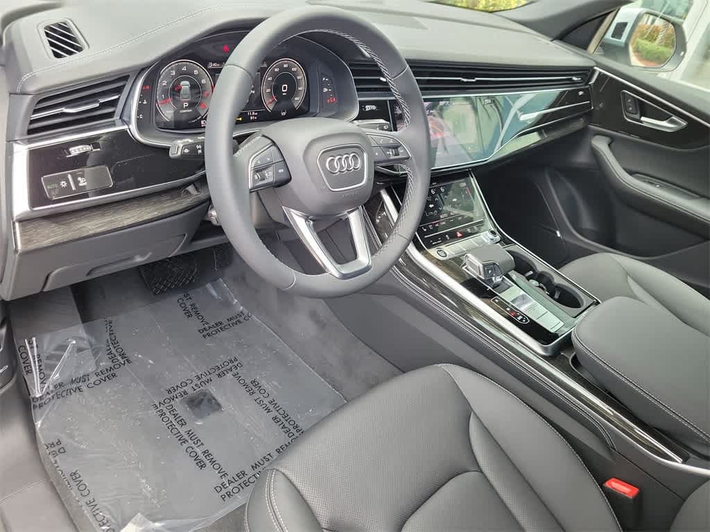 Thumbnail: 2025 Audi Q8 - 10