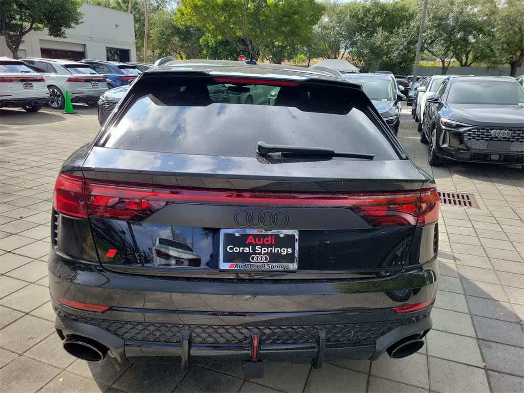 Thumbnail: 2026 Audi RS Q8 - 13