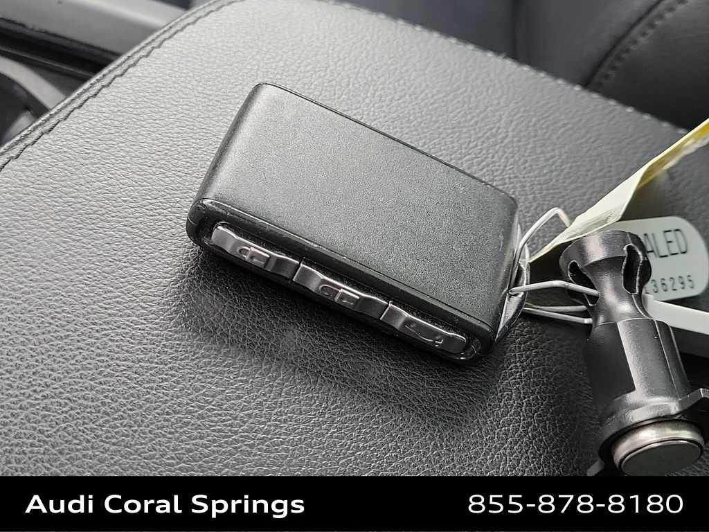 Thumbnail: 2021 Volvo XC90 - 28