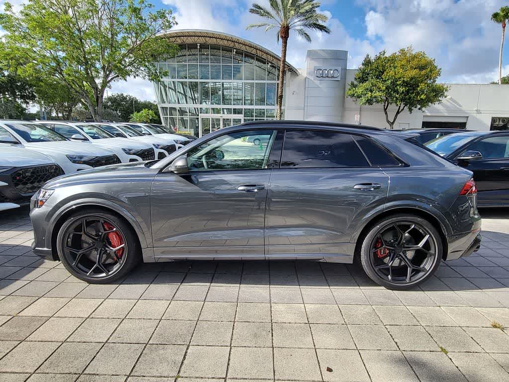 Thumbnail: 2026 Audi RS Q8 - 5