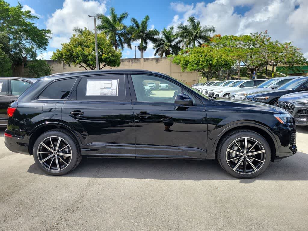 Thumbnail: 2026 Audi Q7 - 9