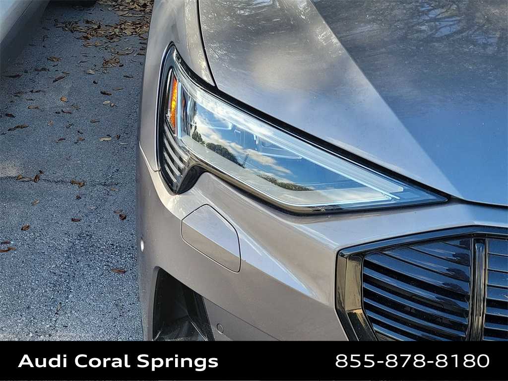 Thumbnail: 2021 Audi e-tron - 17