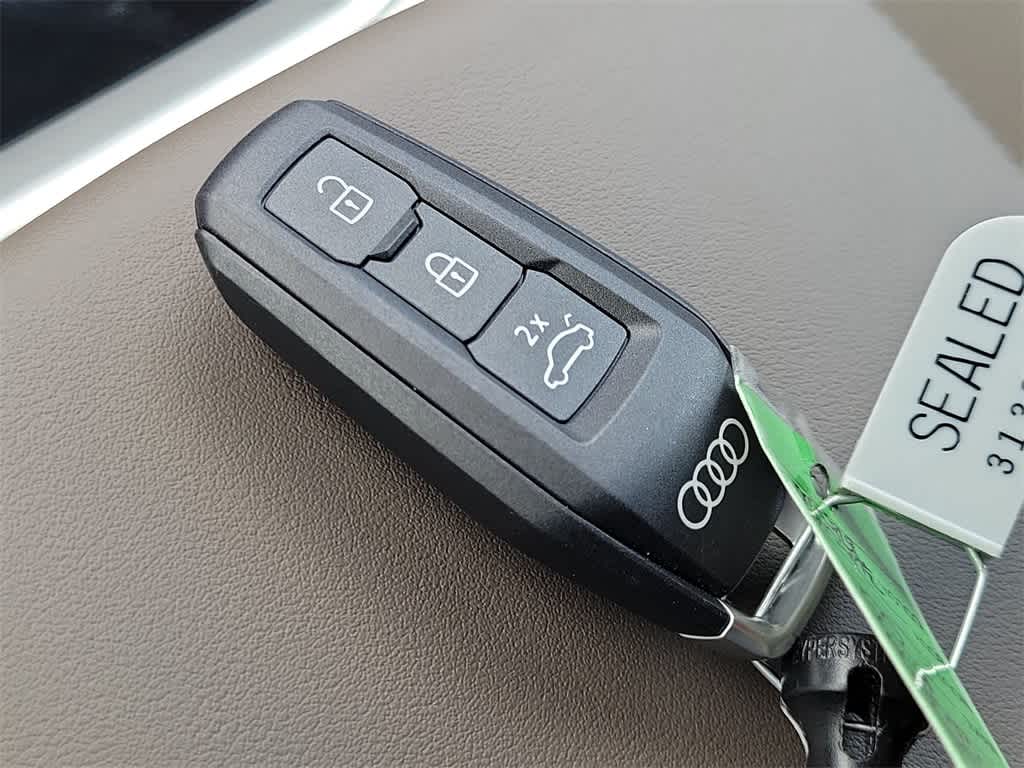 Thumbnail: 2025 Audi Q5 - 20