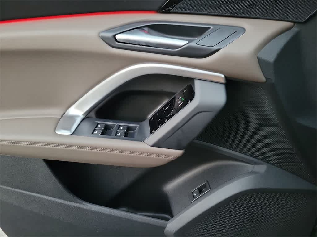 Thumbnail: 2025 Audi Q5 - 19