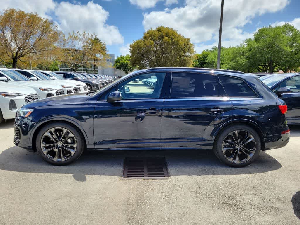 Thumbnail: 2026 Audi Q7 - 11