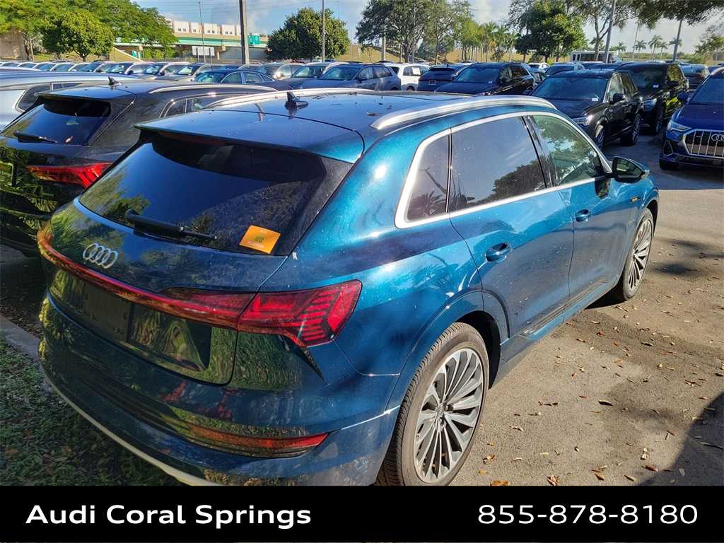 Thumbnail: 2019 Audi e-tron - 12