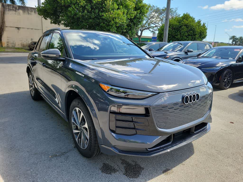 Thumbnail: 2027 Audi Q6 e-tron - 2