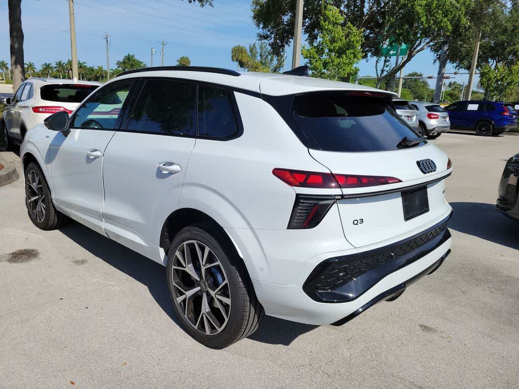 Thumbnail: 2026 Audi Q3 - 4
