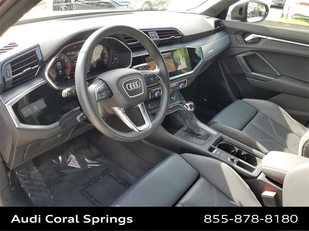 Thumbnail: 2022 Audi Q3 - 10