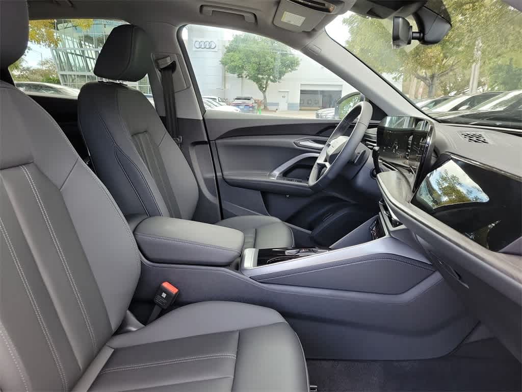 Thumbnail: 2025 Audi Q5 - 22