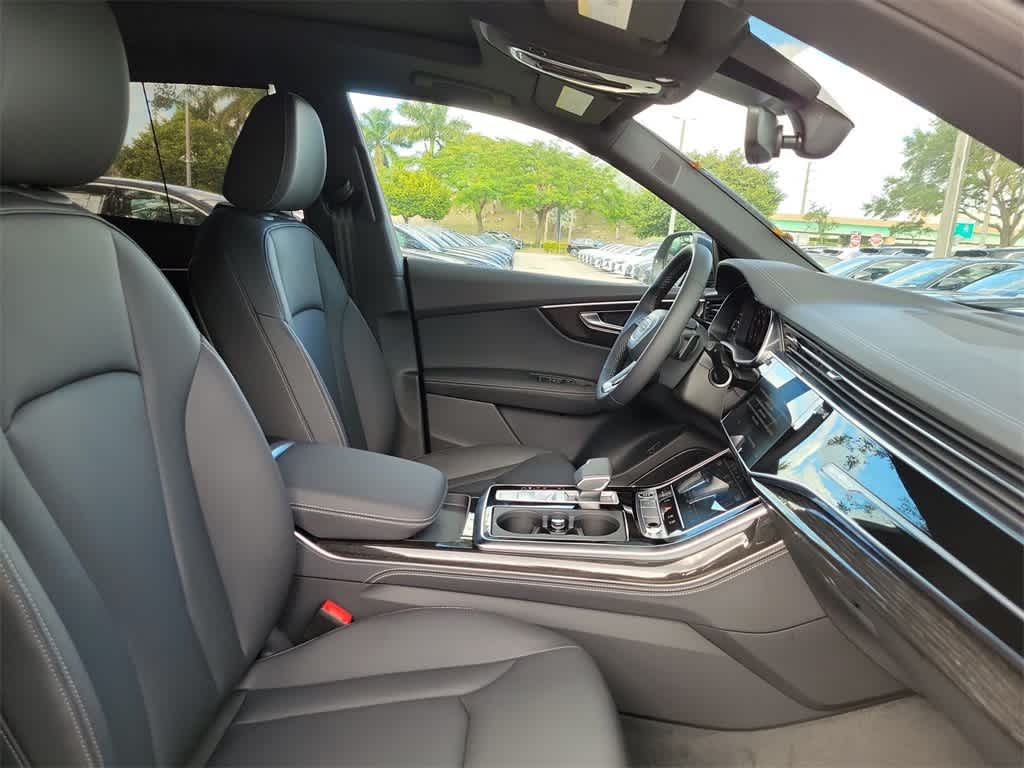 Thumbnail: 2026 Audi Q8 - 22