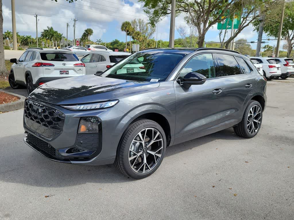 Thumbnail: 2026 Audi Q3 - 4