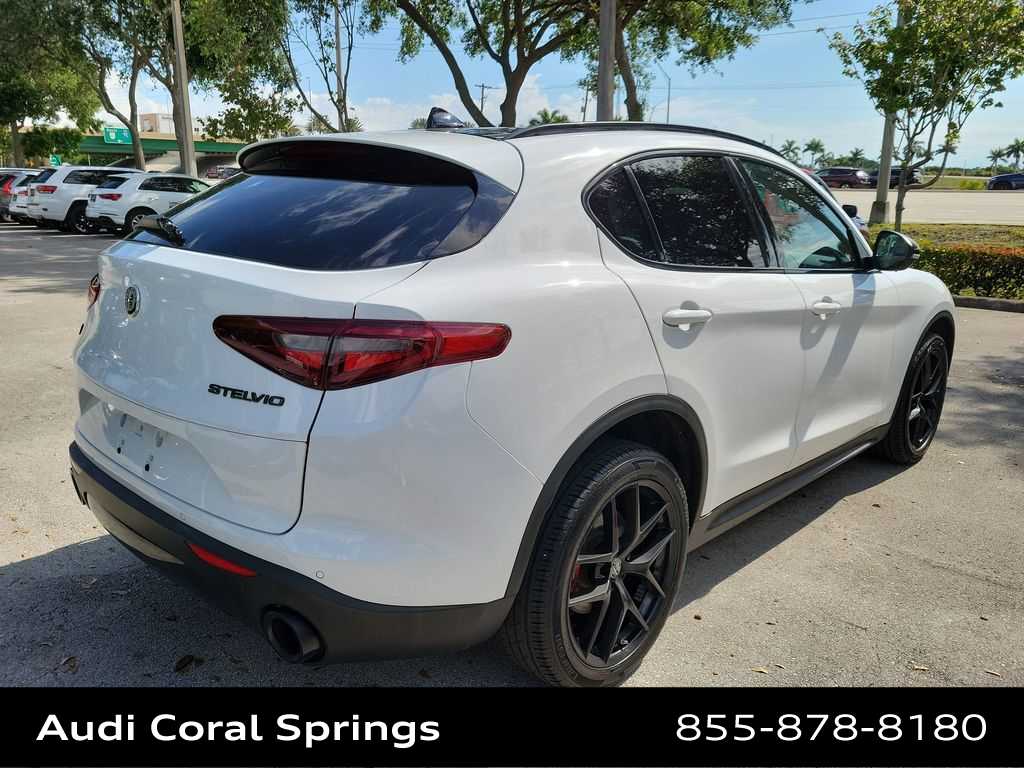 Thumbnail: 2019 Alfa Romeo Stelvio - 13