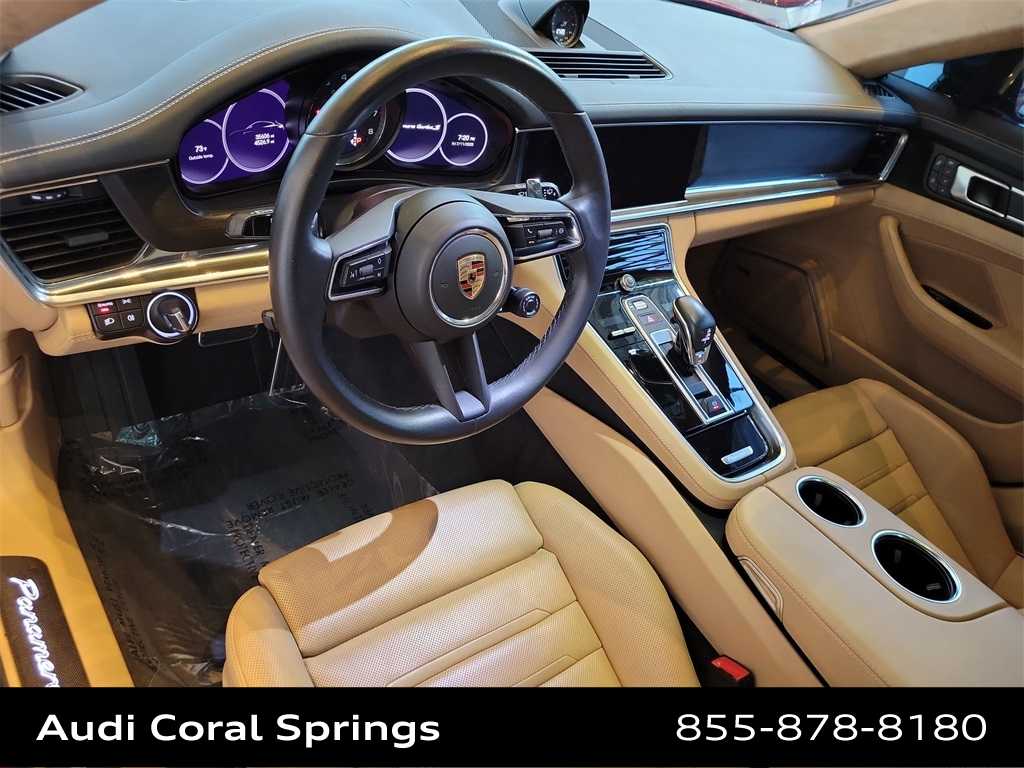 2023 Porsche Panamera Sport Turismo Turbo photo 2