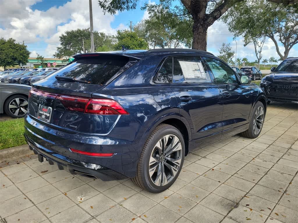 Thumbnail: 2026 Audi Q8 - 8