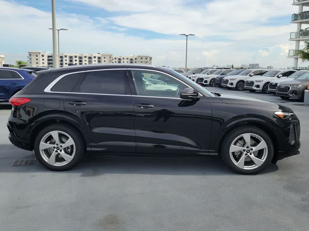 Thumbnail: 2025 Audi Q5 - 7