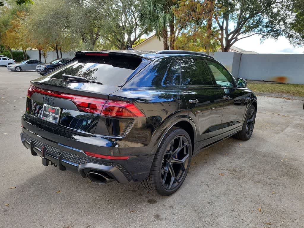 Thumbnail: 2026 Audi RS Q8 - 8