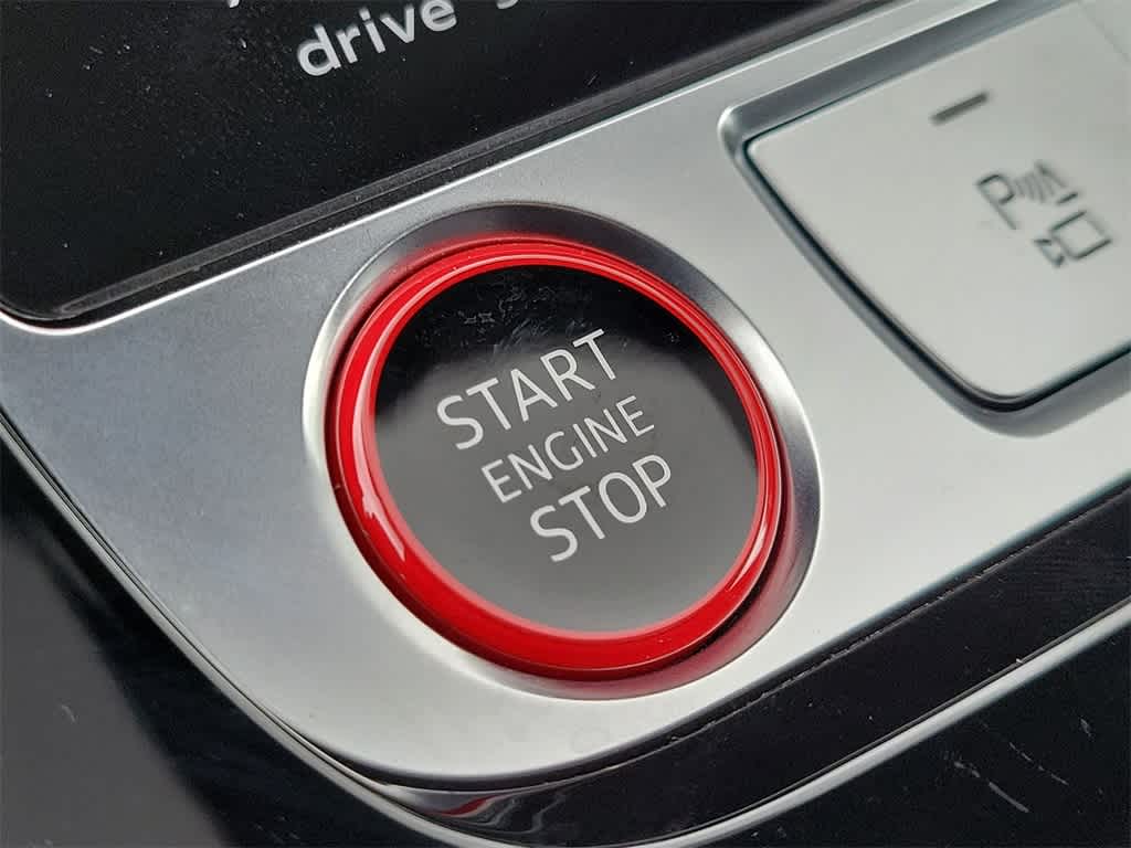 Thumbnail: 2026 Audi RS Q8 - 27