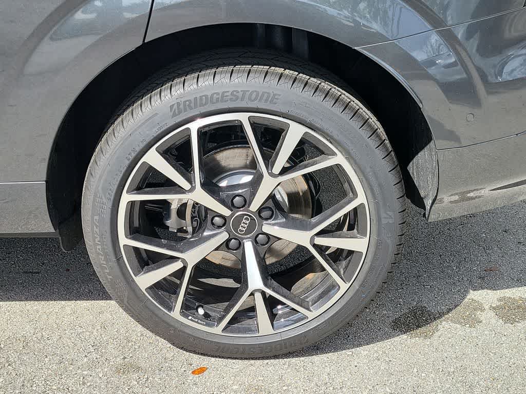 Thumbnail: 2026 Audi Q3 - 16