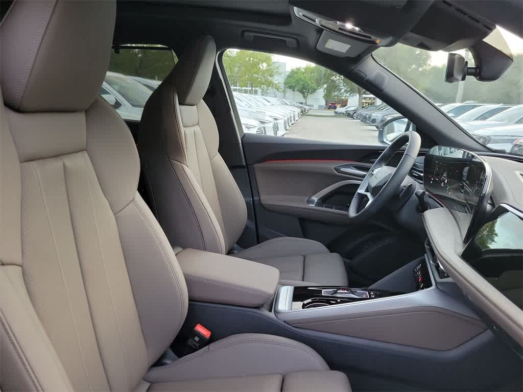 Thumbnail: 2025 Audi Q5 - 14