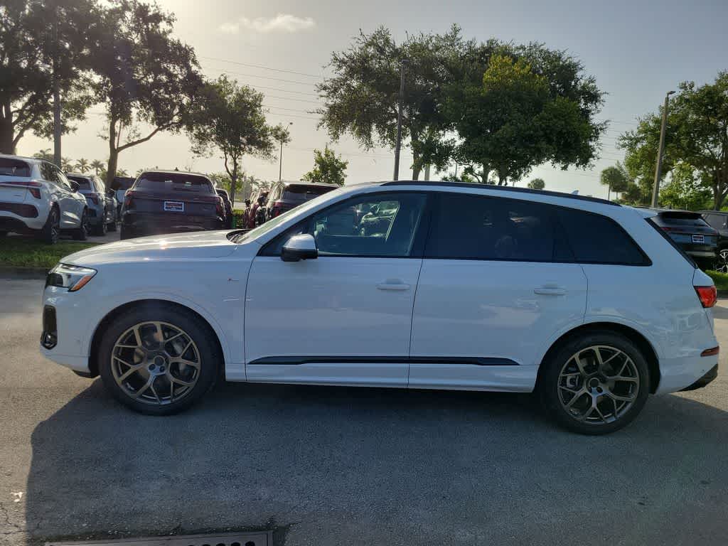 Thumbnail: 2026 Audi Q7 - 3