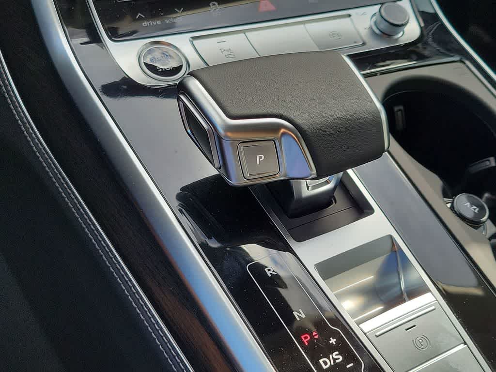 Thumbnail: 2026 Audi Q8 - 25