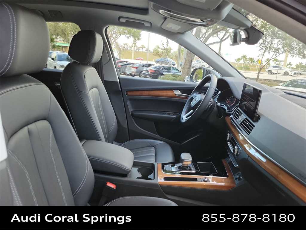 Thumbnail: 2023 Audi Q5 - 22