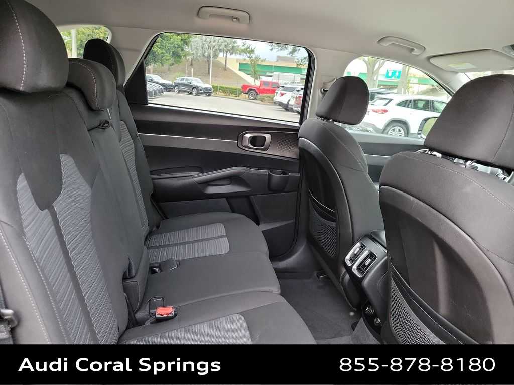 Thumbnail: 2021 Kia Sorento - 21