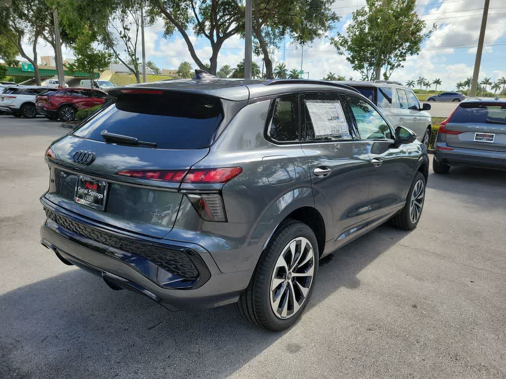 Thumbnail: 2026 Audi Q3 - 8