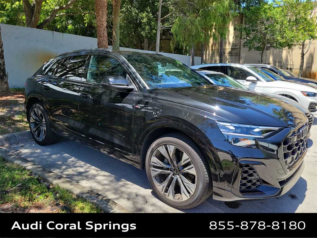 Thumbnail: 2025 Audi Q8 - 9