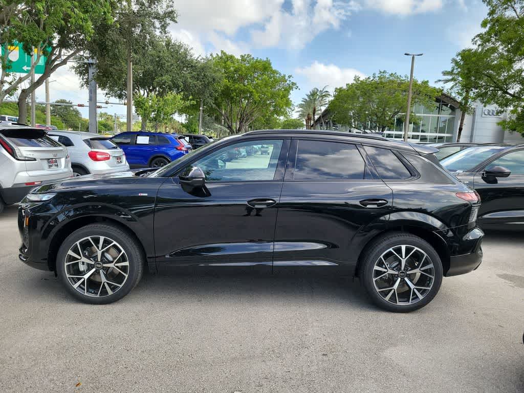Thumbnail: 2026 Audi Q3 - 3