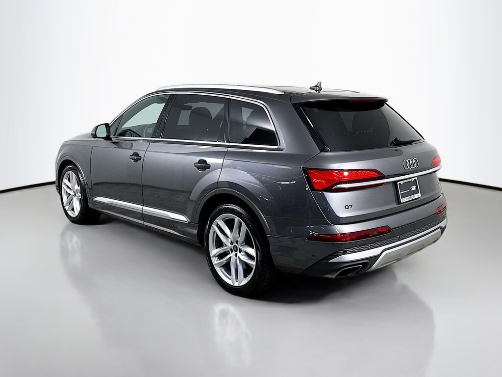 Used 2025 Audi Q7 55 Premium SUV
