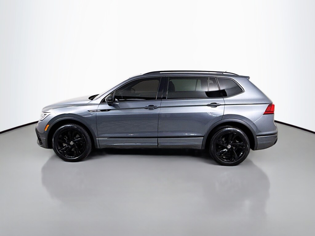 Used 2023 Volkswagen Tiguan 2.0T SE R-Line Black SUV
