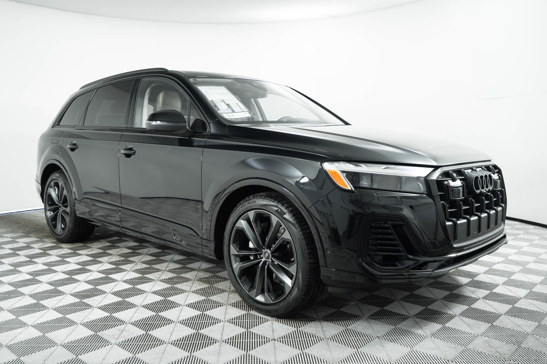 2025 Audi Q7 Premium Plus's photo